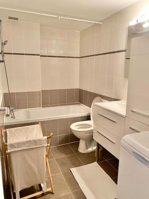 Apartamento Au Coeur De Pour 4 - Clim & Wifi *